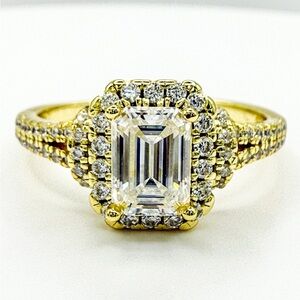 Elegant Gold Moissanite Ring